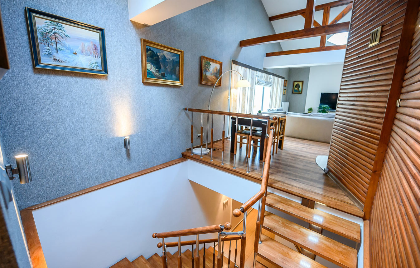 home_cakes_slider_bg